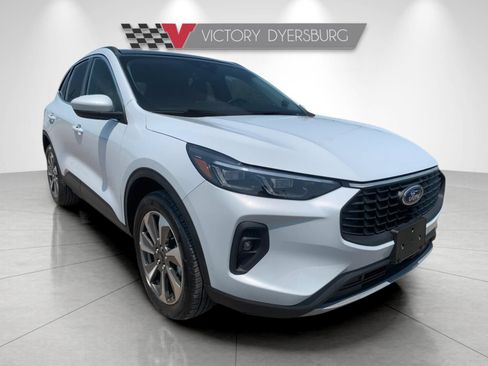 Used 2025 Ford Escape Platinum AWD/4WD image 1