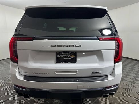 Used 2025 GMC Yukon Denali Ultimate AWD/4WD image 4