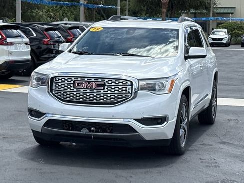 Used 2019 GMC Acadia Denali w/ Technology Package FWD image 13