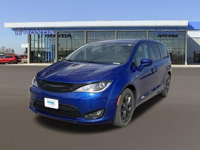 Used 2020 Chrysler Pacifica Touring w/ S Appearance Package