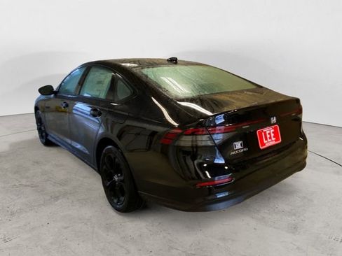 New 2025 Honda Accord SE image 3