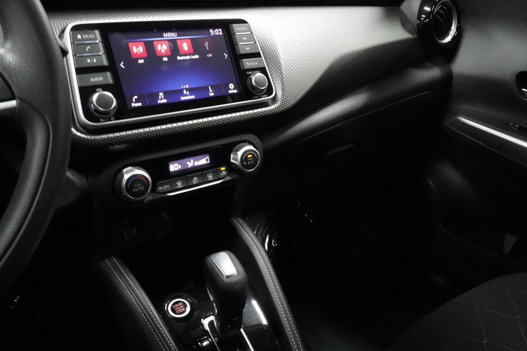 Used 2020 Nissan Kicks SV FWD image 17