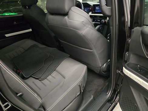Used 2024 Toyota Tacoma TRD Off-Road AWD/4WD image 31