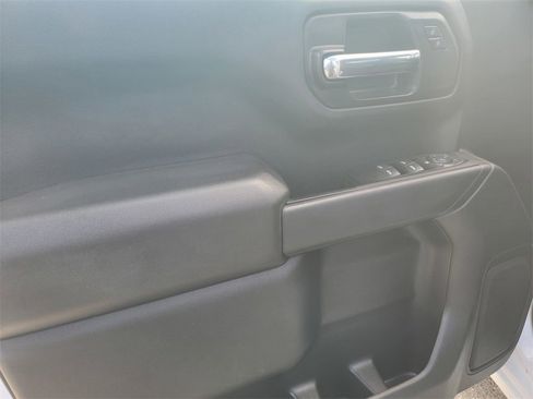 Used 2022 Chevrolet Silverado 1500 Custom image 13