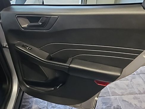 Used 2023 Ford Escape Active image 15