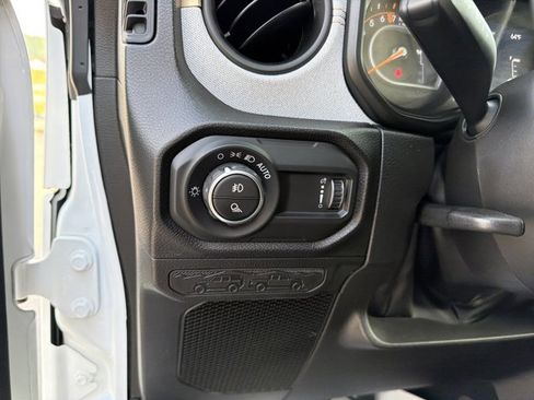 Used 2024 Jeep Gladiator Sport AWD/4WD image 17