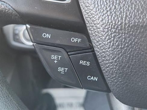 Used 2019 Ford Escape SE image 28
