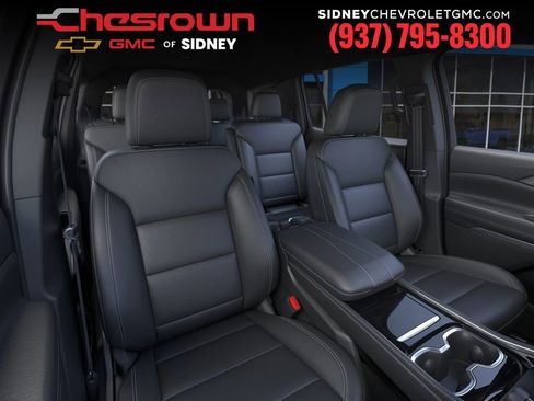 New 2026 Chevrolet Traverse LT w/ Midnight/Sport Edition FWD image 16