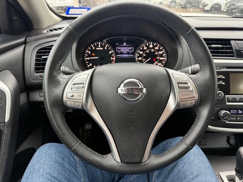 Used 2016 Nissan Altima 2.5 SV FWD image 11