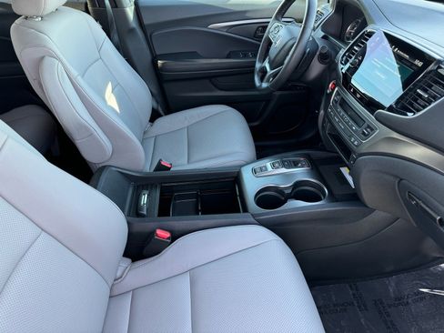 Used 2023 Honda Passport EX-L image 14