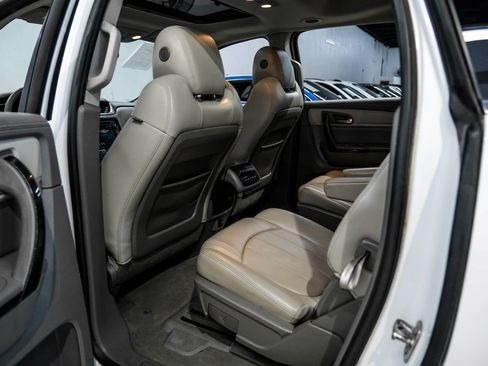Used 2017 Chevrolet Traverse Premier FWD image 37