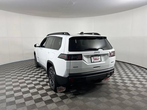 Used 2026 Jeep Cherokee Limited AWD/4WD image 5