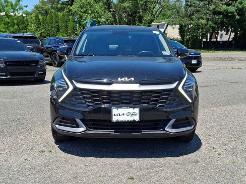 Certified 2025 Kia Sportage EX FWD image 2
