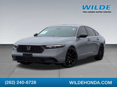 Used 2025 Honda Accord SE image 1