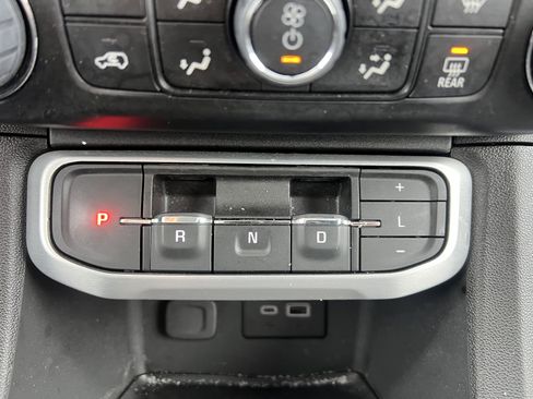 Certified 2023 GMC Acadia SLE image 25