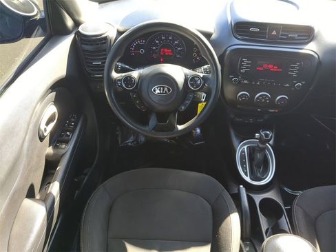 Used 2016 Kia Soul Base image 12
