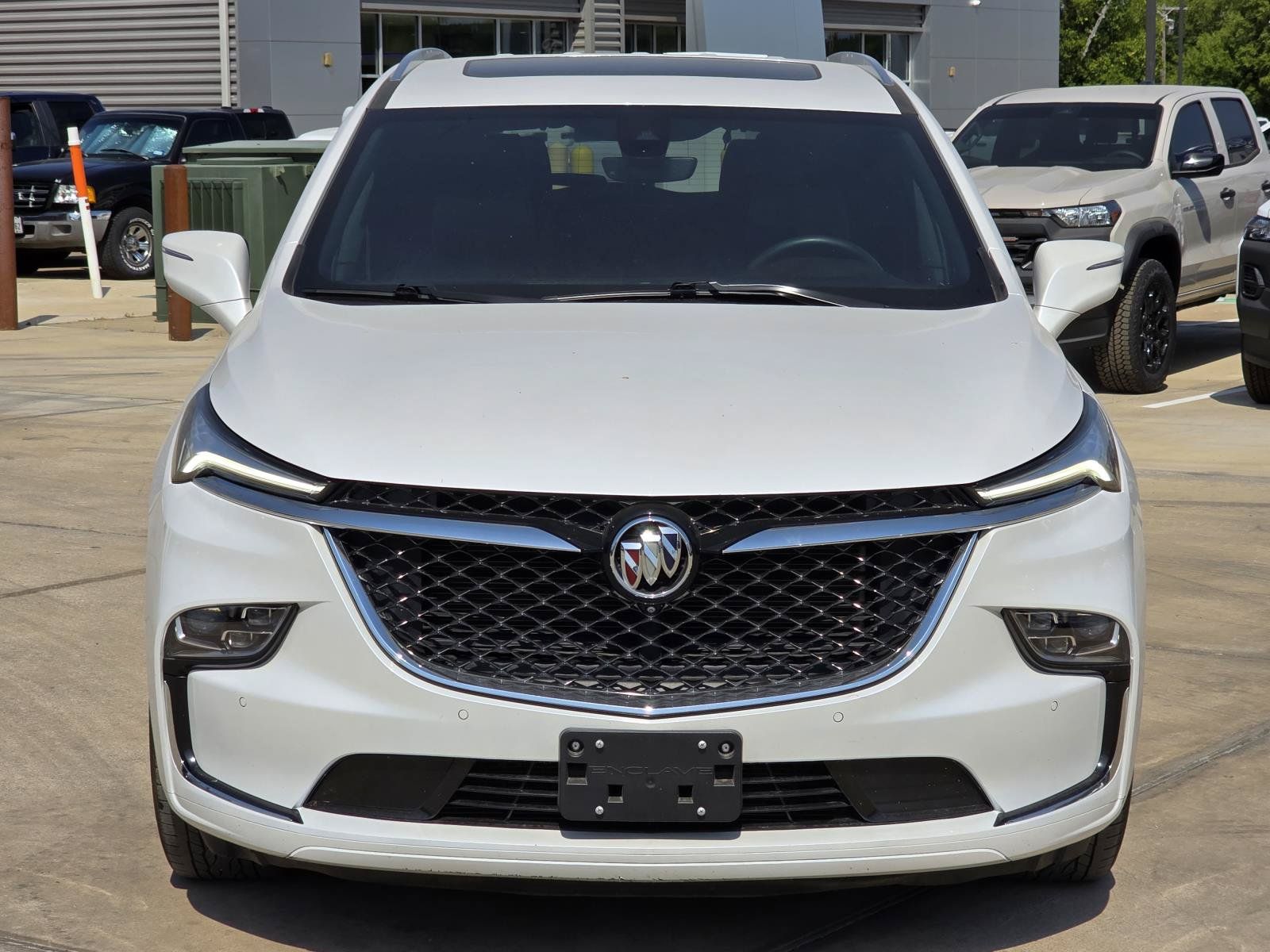 Certified 2024 Buick Enclave Avenir w/ Avenir Technology Package AWD/4WD image 2