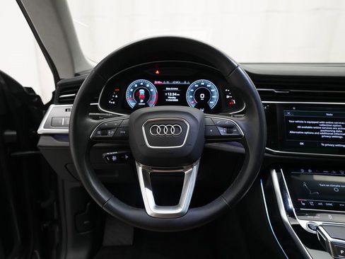 Used 2023 Audi Q8 Prestige image 4