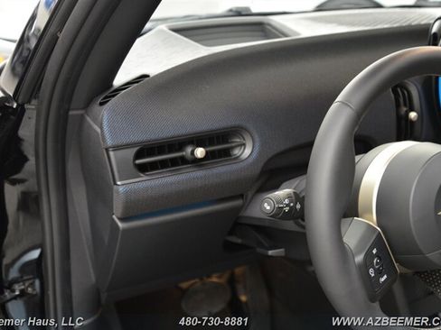 Used 2026 MINI Cooper 2-Door Hardtop FWD image 22