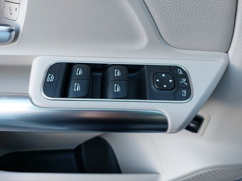 Certified 2025 Mercedes-Benz GLA 250 image 27