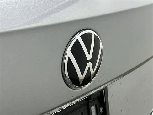 Certified 2023 Volkswagen Taos SE image 25