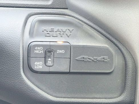 Used 2024 RAM 3500 Big Horn AWD/4WD image 19