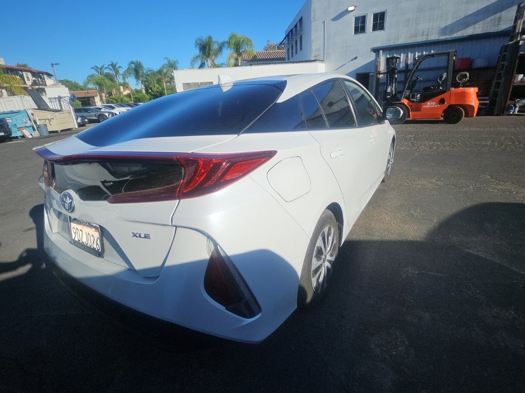 Used 2022 Toyota Prius Prime XLE FWD image 7