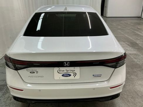 Used 2023 Honda Accord Touring image 4