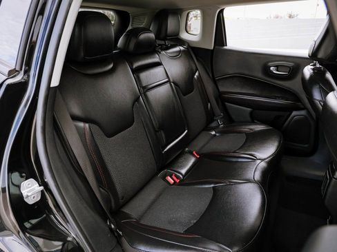 Used 2019 Jeep Compass Trailhawk image 24