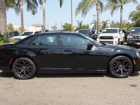 Used 2020 Chrysler 300 S image 9