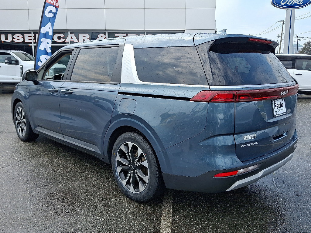 Certified 2024 Kia Carnival EX FWD image 8