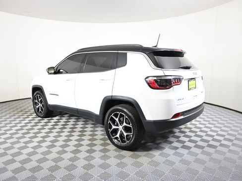 Used 2024 Jeep Compass Limited AWD/4WD image 4
