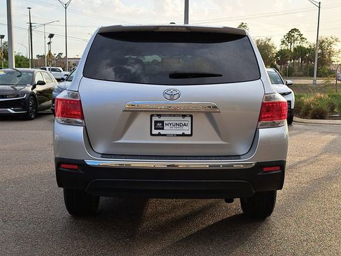 Used 2012 Toyota Highlander FWD image 7