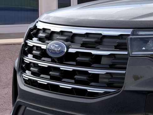 Used 2026 Ford Explorer Active w/ Active Comfort Package AWD/4WD image 18