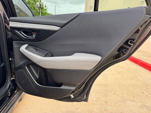 Used 2024 Subaru Outback Premium AWD/4WD image 16