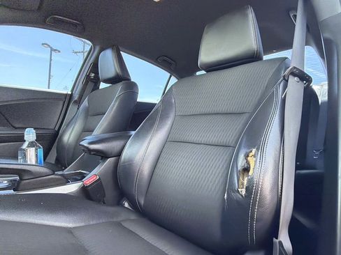 Used 2017 Honda Accord Sport image 8
