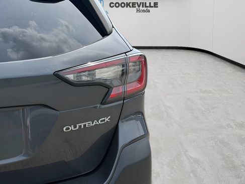 Used 2022 Subaru Outback Limited AWD/4WD image 7