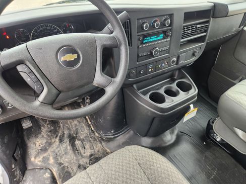 New 2024 Chevrolet Express 3500 w/ Power Convenience Package image 27