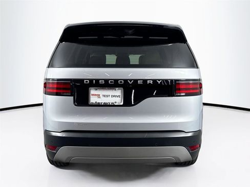 Used 2024 Land Rover Discovery S image 13