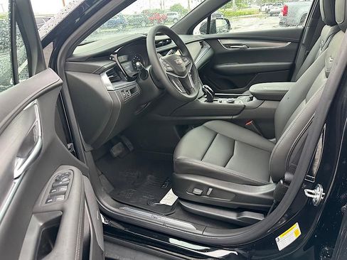 New 2025 Cadillac XT5 Luxury w/ LPO, Floor Liner Package image 6