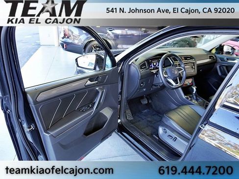 Used 2023 Volkswagen Tiguan SE image 36
