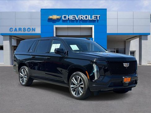 Used 2025 Cadillac Escalade ESV Sport AWD/4WD image 1