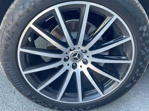 Used 2023 Mercedes-Benz GLS 450 4MATIC image 3
