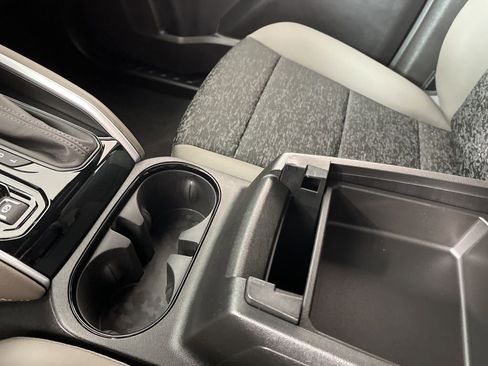 Certified 2024 Chevrolet Colorado ZR2 w/ Technology Package image 36