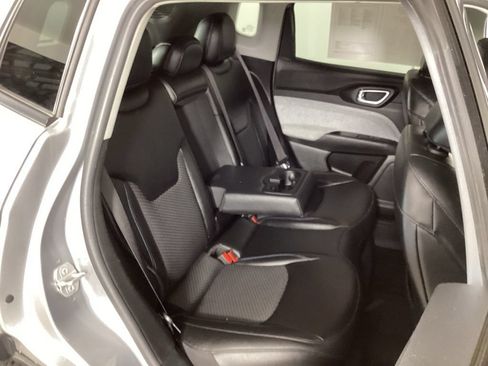 Used 2022 Jeep Compass Latitude w/ Convenience Group FWD image 32