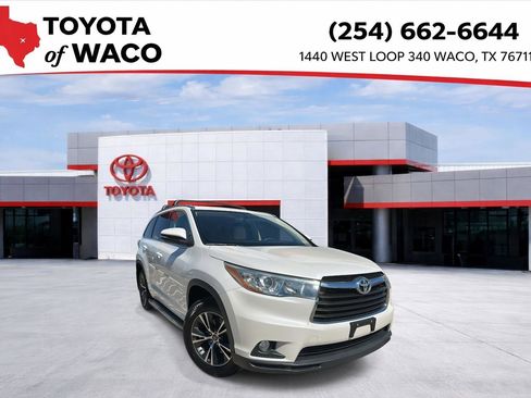Used 2016 Toyota Highlander XLE image 1