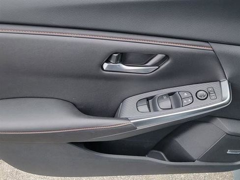 New 2025 Nissan Sentra SR w/ SR Premium Package image 17