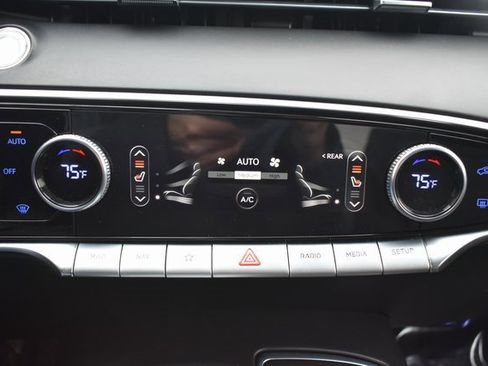 Used 2022 Genesis GV70 2.5T w/ Select Package image 32