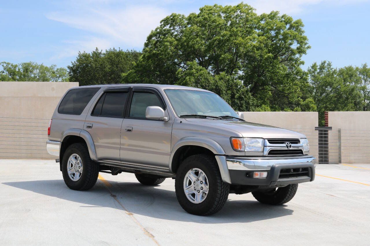 Used 2002 Toyota 4Runner SR5 AWD/4WD image 9