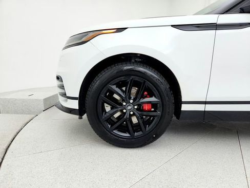 Used 2025 Land Rover Range Rover Velar Dynamic SE image 17